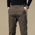Calça Chino Masculina em Sarja
